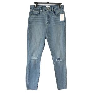 NWT Good American Light Blue Distressed 12/31 Frayed Hem Good Waist Crop Jeans